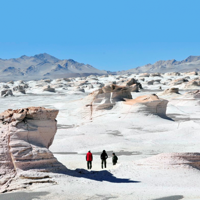 CATAMARCA CON CAMPO DE PIEDRA PÓMEZ Y BALCÓN DE PISSIS 